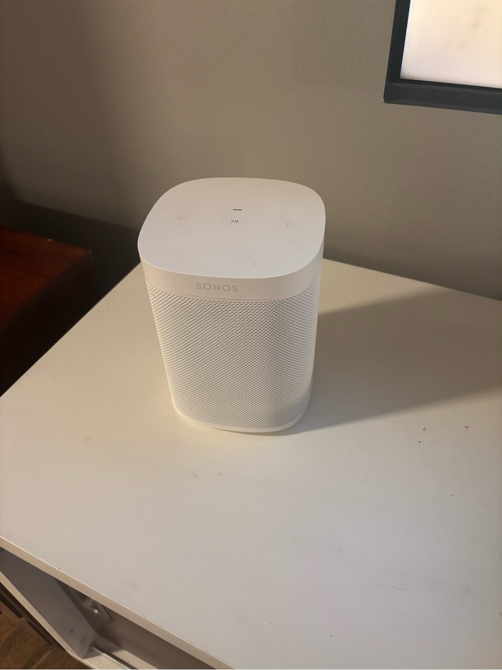 Sonos White Portable Smart Speaker with Mesh Grille